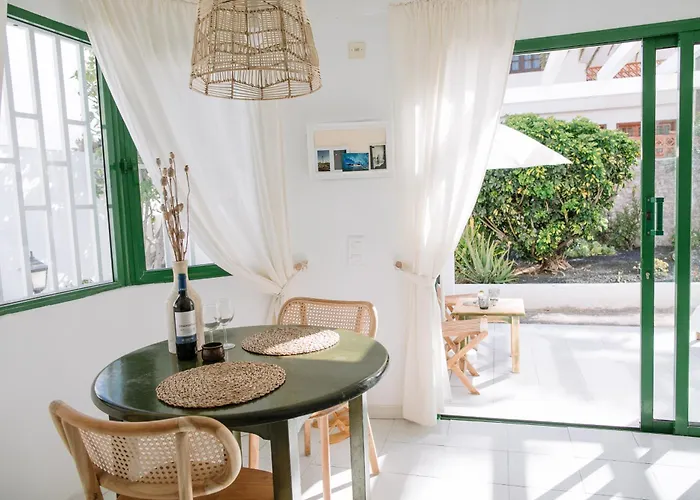 'casa Ola' Relax In Style By The Sea Apartment